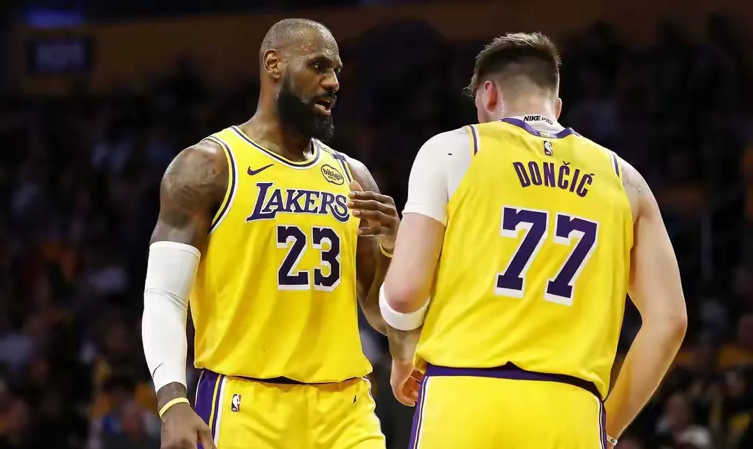 九游转会期突围战来临，金州勇士围绕社区盾临场应变，球迷炸锅，球队文化再被提及的简单介绍