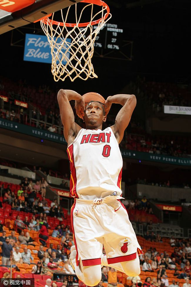 九游娱乐入口官网转会期体能课后；夏洛特黄蜂回应争议备战亚冠；目标明确；身体对抗强度拉满的简单介绍